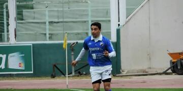 Walter Ferrero, lateral de Juniors, además es PF