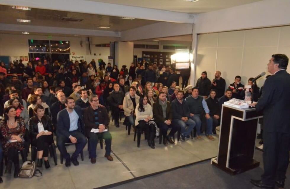 Ni el frío frenó a la multitud que se acercó a la Feria del Libro