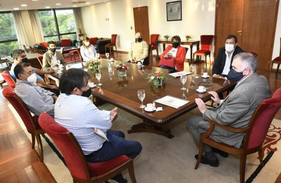 Miembros de la Colectividad Boliviana de Lules se reunieron con Osvaldo Jaldo