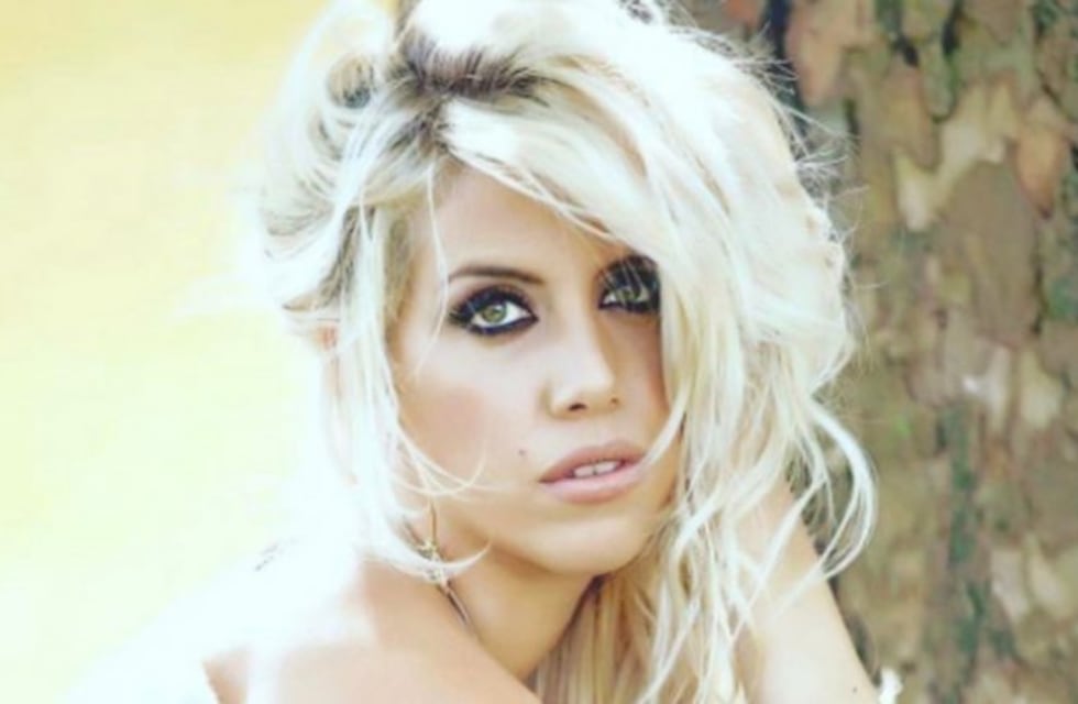 Wanda Nara publicó una foto al estilo "La Sirenita" con un picante mensaje