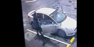 Los miembros de la fuerza fueron filmados en una estación de servicio entre Pavón y Fighiera\u002E (MPA)