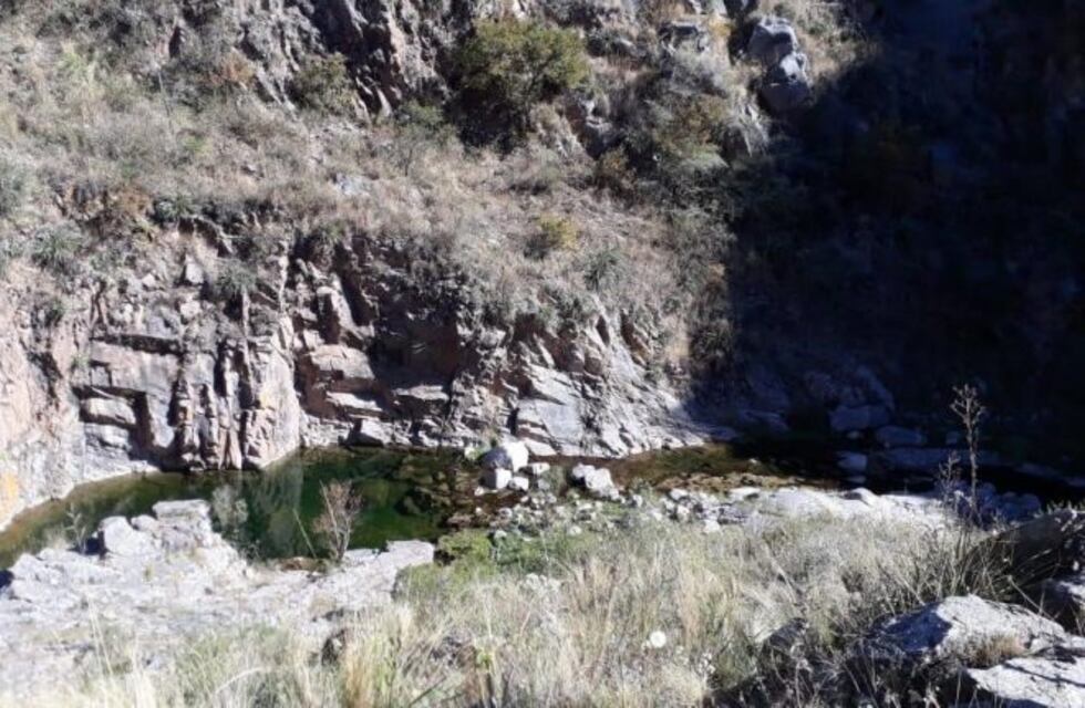 Evacuaron a 40 adolescentes que estaban acampanando en pleno incendio