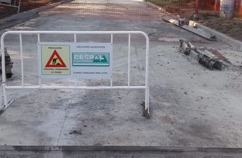 Cespal pavimenta Avenida Pontín en cercanías al Hospital Carlos J. Rodriguez