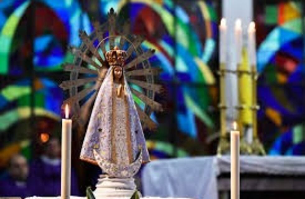 La Virgen que acompañó a los combatientes en Malvinas llega a Viedma
