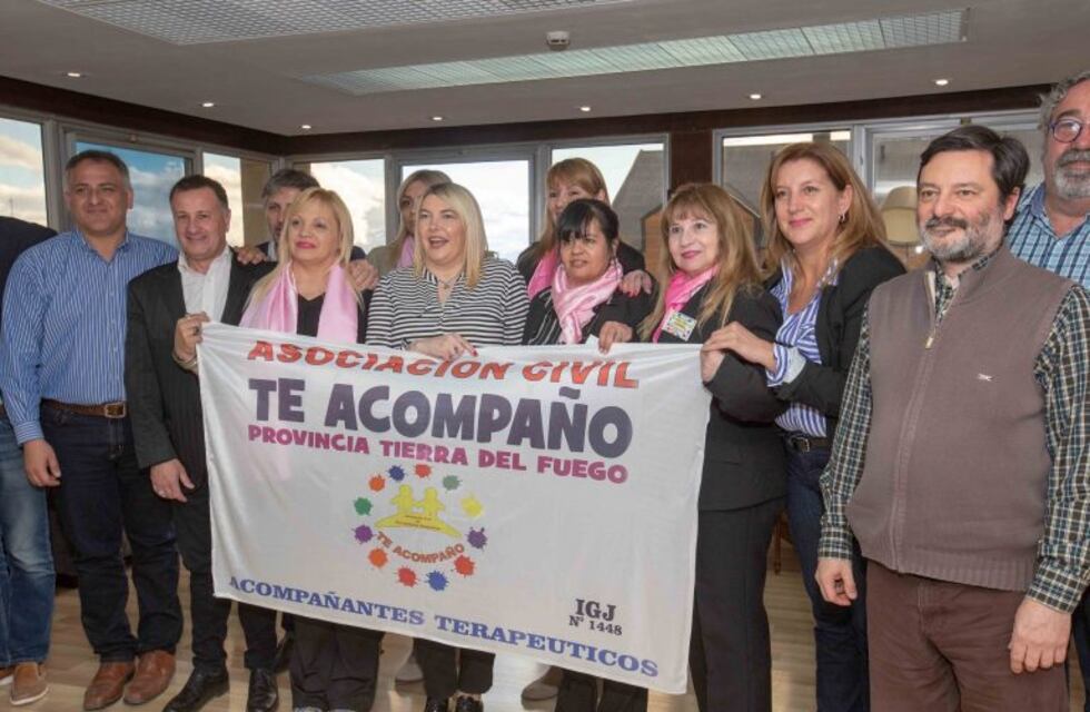 Bertone impulsa la carrera de acompañantes Terapéuticos