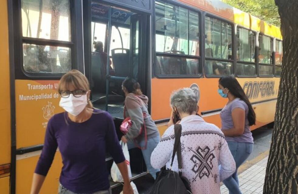Transporte en Córdoba: cambios en recorridos por obras en avenida Castro Barros