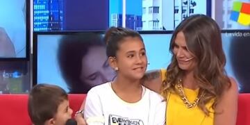 El living del programa de Pamela David fue el marco para la despedida de Amalia Granata de la TV antes de asumir como diputada provincial\u002E (Captura de pantalla)