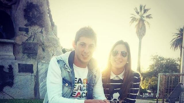 Emiliano Sala y su hermana Romina\u002E (Facebook)