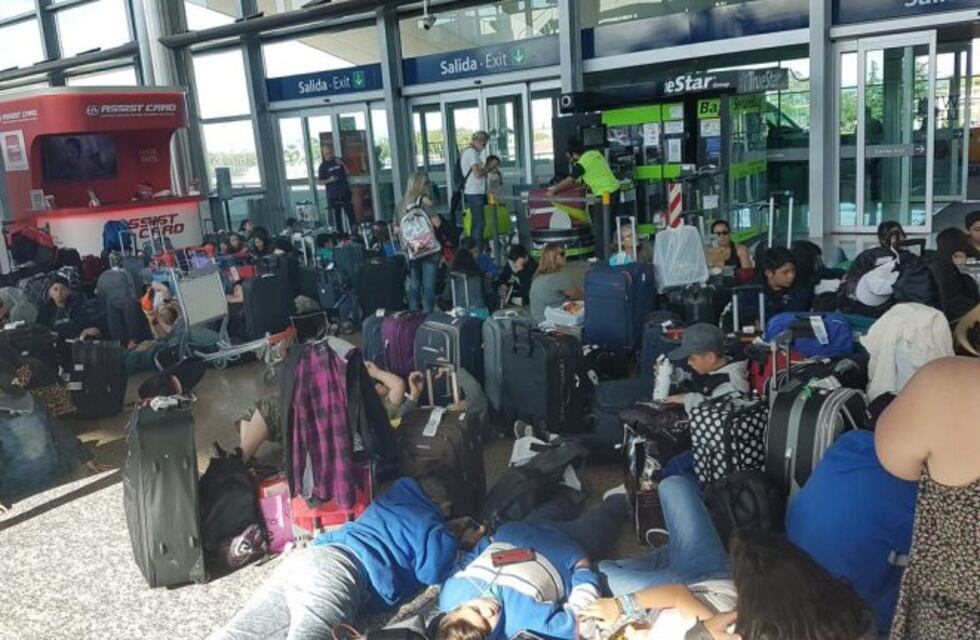 Colapso en el Aeropuerto de Córdoba por asamblea de Aerolíneas
