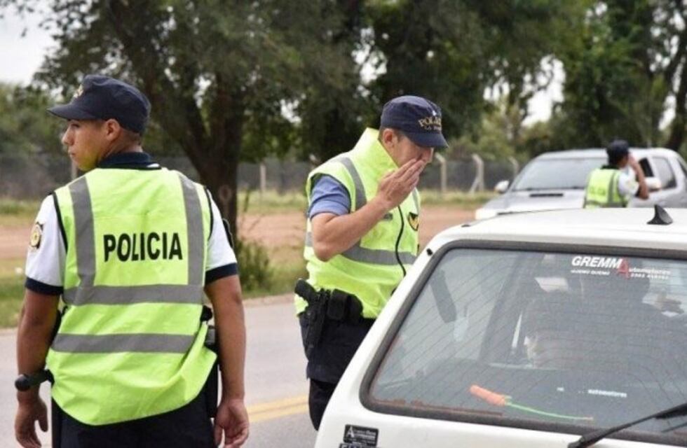 General Pico: viajó a buscar repuestos y se trajo a la novia de 14 años escondida entre unas cajas