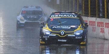 Leonel Pernía se quedó con el triunfo en el circuito callejero de Santa Fe\u002E (José Almeida)