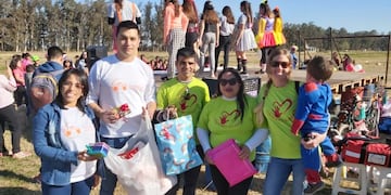 Entrega dia del niño Infancia Segura Corazones Solidarios Via Arroyito