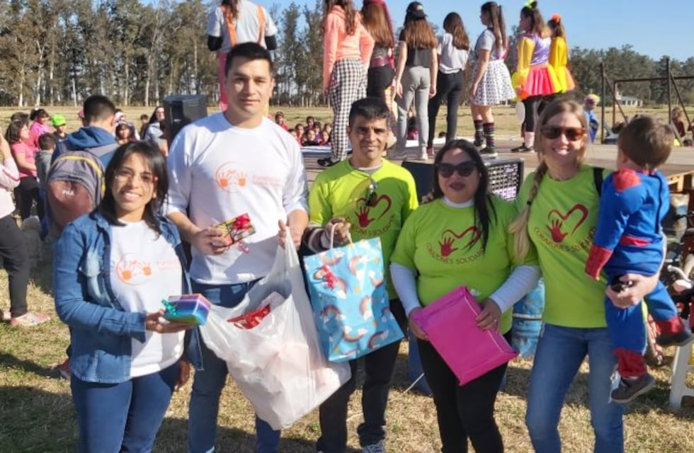 Infancia Segura y Via Arroyito finalizaron con éxito la colecta de juguetes, ropa y alimentos