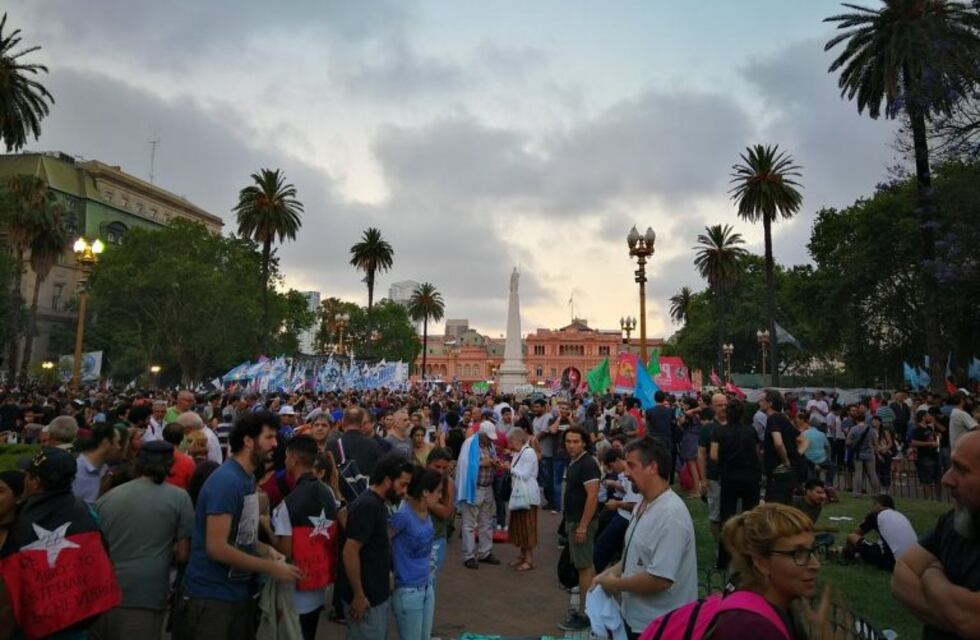 La "Marcha de la Resistencia" en la Plaza de Mayo durará 24 horas