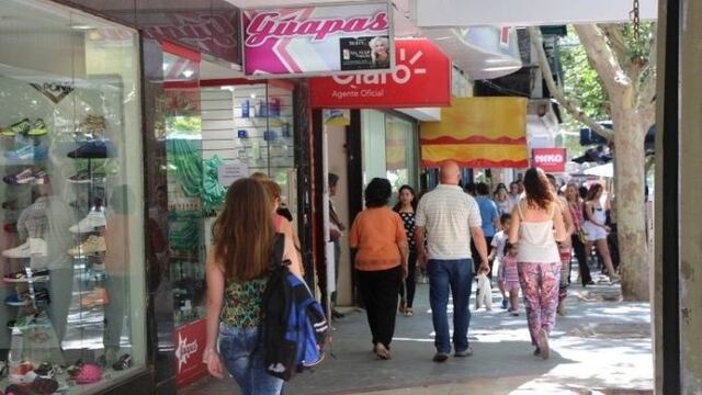 Desde la Cámara de Comercio de San Juan destacaron que los clientes migran a las ferias americanas ante los elevados precios de la mercadería de la nueva temporada.