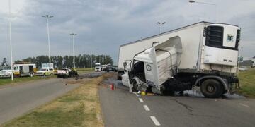 Fatal accidente entre un camión y una pickup sobre la Ruta 34 a la altura de San Genaro\u002E (Twitter)