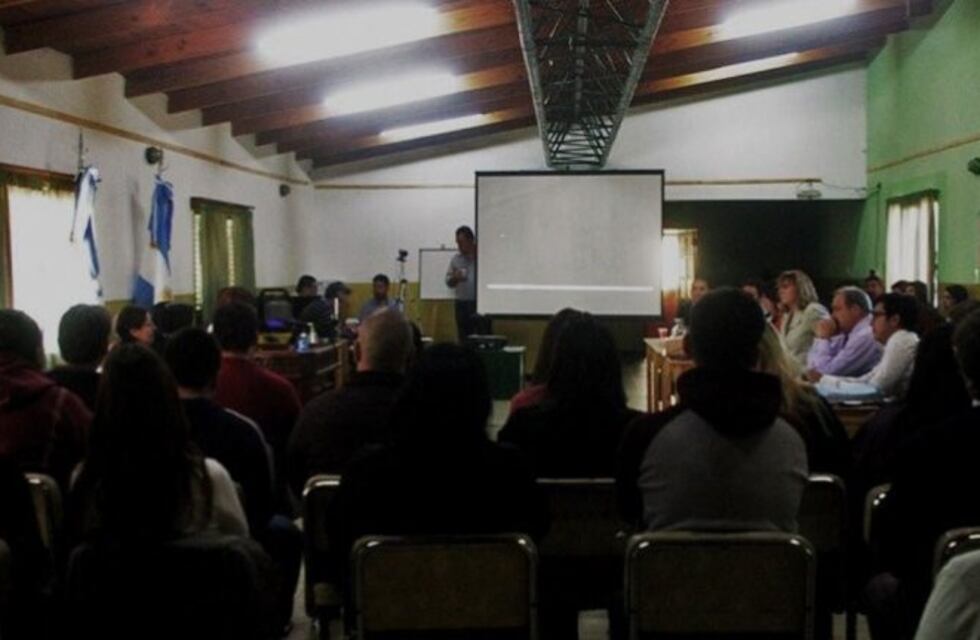 Condenan a 23 años a un hombre que violó a la hija de su pareja en Neuquén