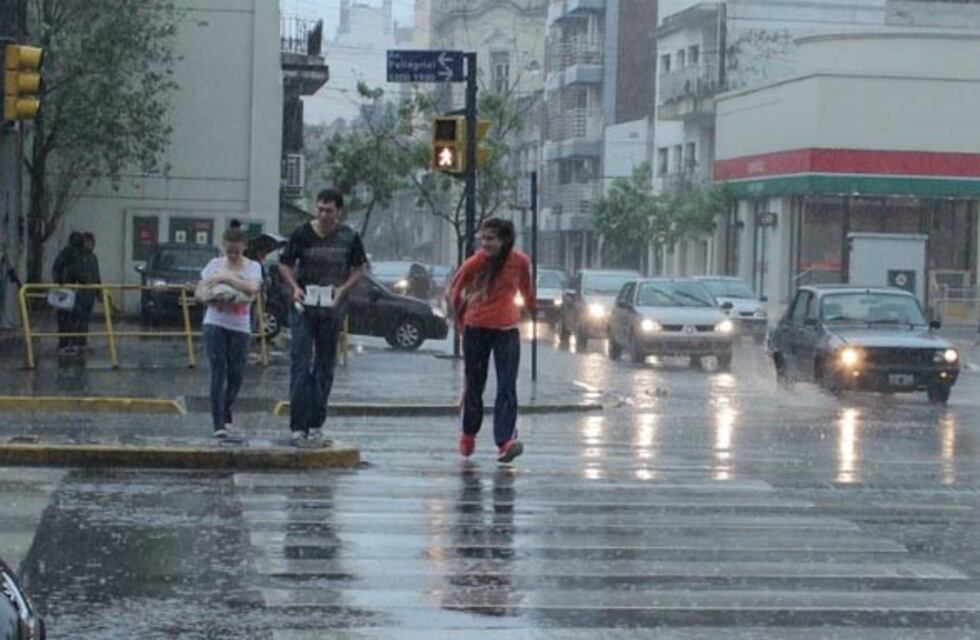 La amenaza no cesa: se mantiene el alerta por fuertes lluvias