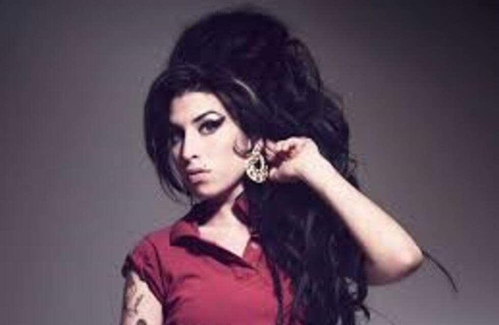 Salió a la luz un tema inédito que Amy Winehouse grabó a sus 17 años
