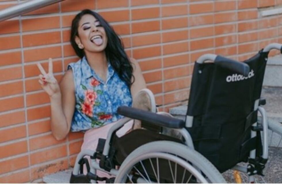 Se puso un piercing en la nariz y el resultado fue terrible: quedó parapléjica