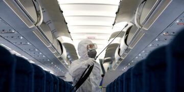 La posibilidad de contagio de coronavirus en aviones es mínima\u002E (Foto: REUTERS)