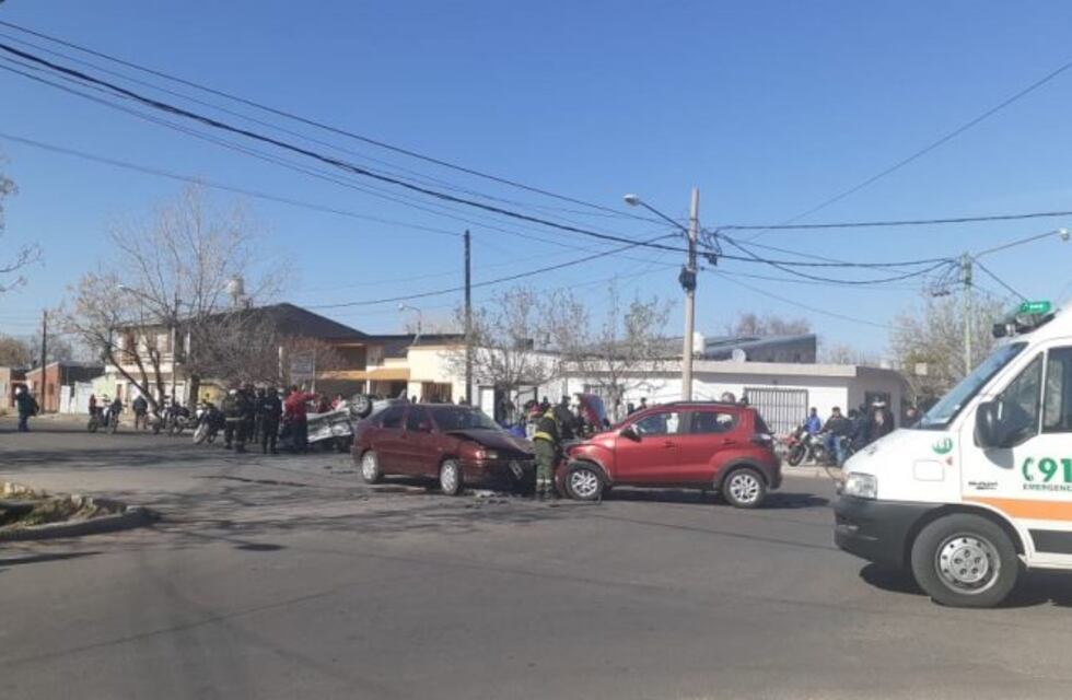 Choque múltiple con vuelco incluido en San Rafael