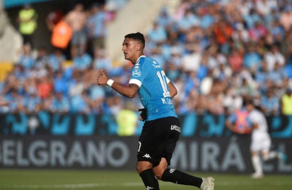 Tremendo: el "caño" de Matías Suárez, un lujo