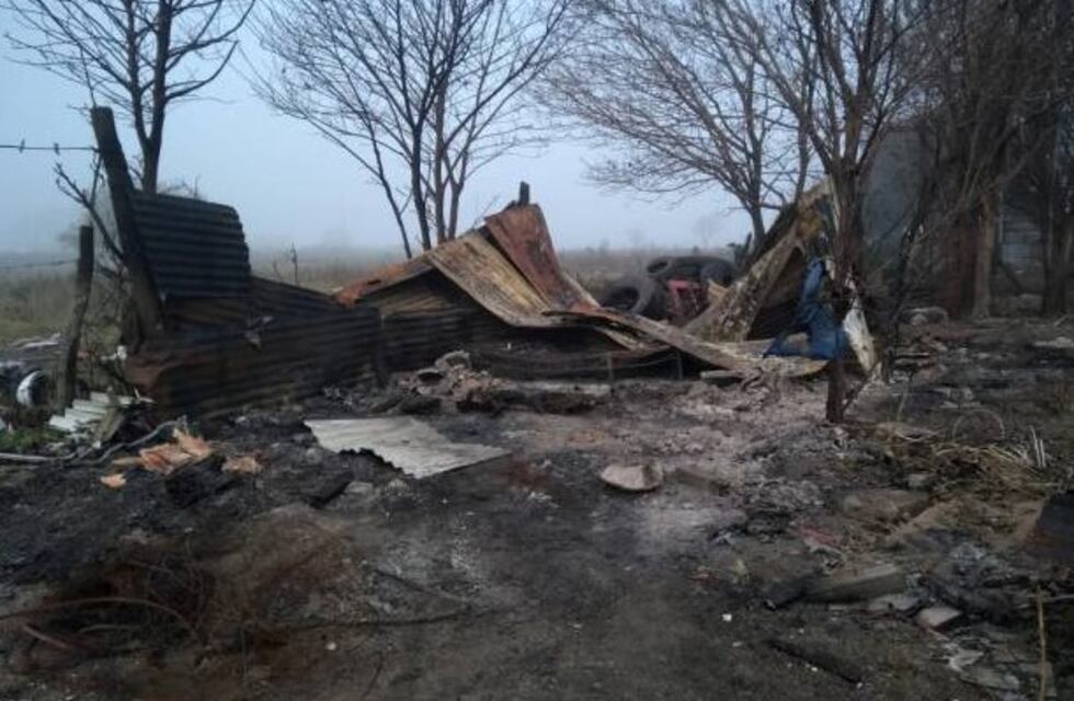 Hallaron el cadáver de un hombre calcinado en barrio Las Mellizas