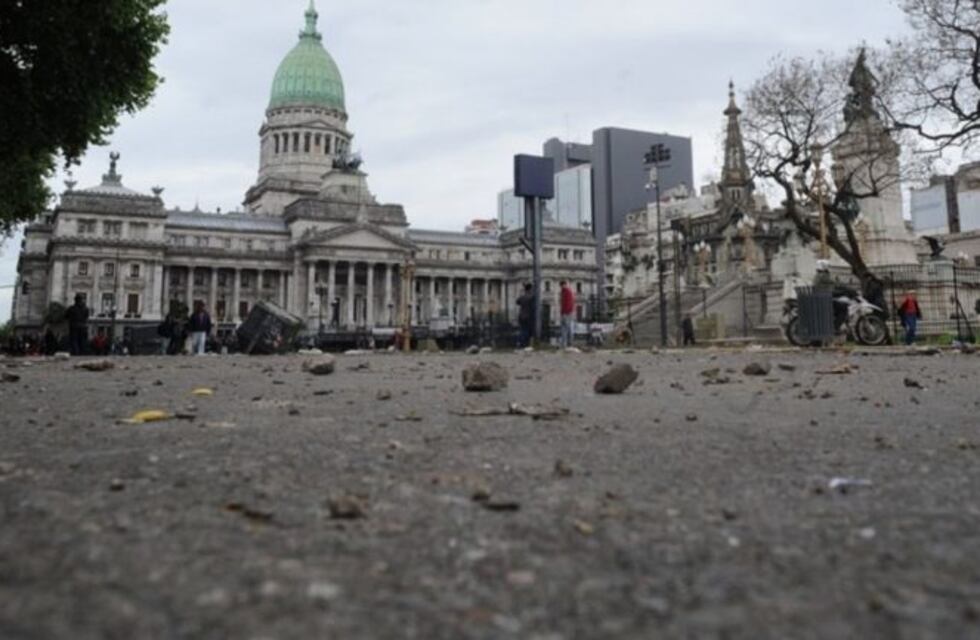 Reparar los daños en la Plaza del Congreso costará 11 millones de pesos