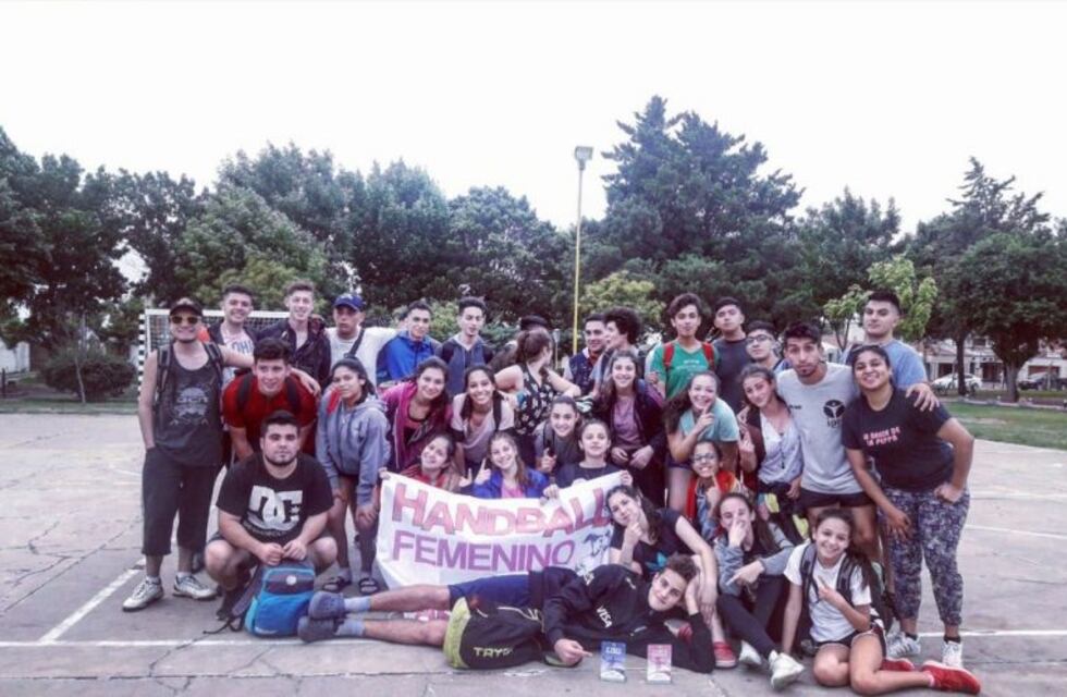 El handball del Polideportivo Municipal disputó un amistoso