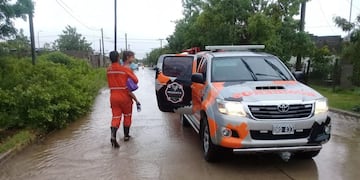 Bomberos Voluntarios Arroyito en el momento de las lluvias en Arroyito