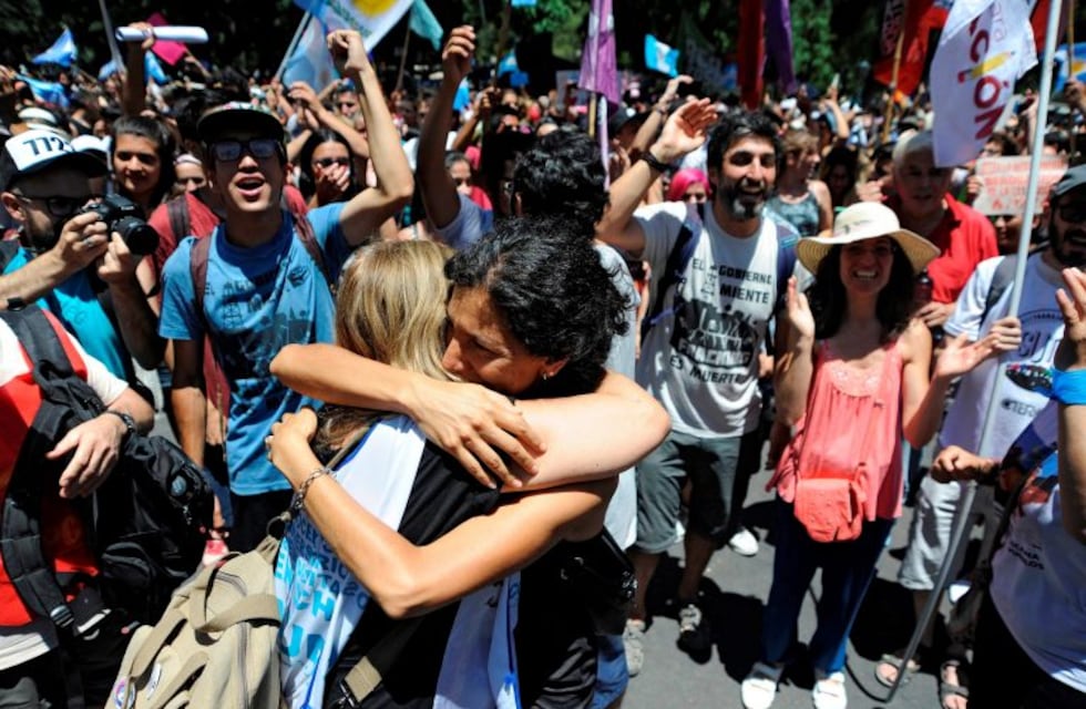 Así se vivió la derogación de la ley minera puertas afuera de la Legislatura