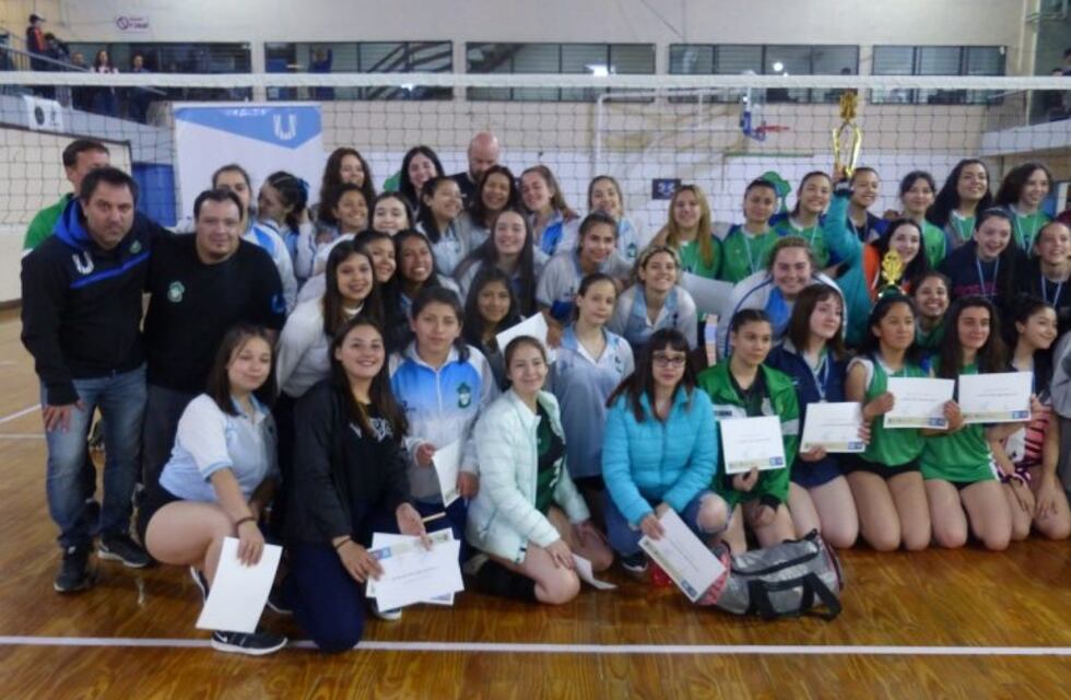 Ushuaia vivió tres días a puro vóley en el torneo homenaje "Hugo Ítalo Favale"