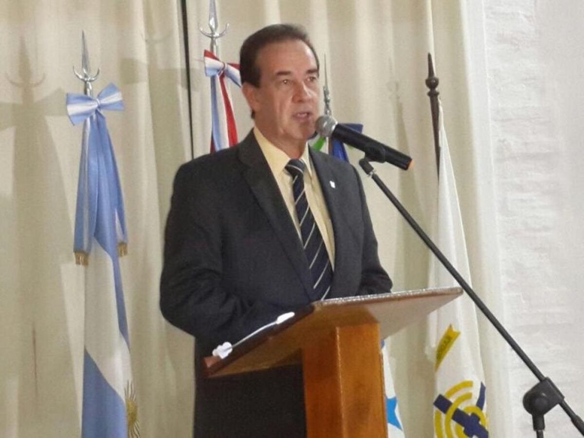 Las strippers bailaron sobre el escenario con un afiche del senador Marcon como fondo\u002E (Captura de pantalla)