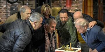 Chebere festeja los 45 años con el cuarteto en el Teatro del Libertador\u002E