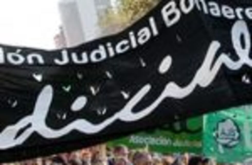Los judiciales bonaerenses levantaron el paro a la espera de la reunión con Vidal