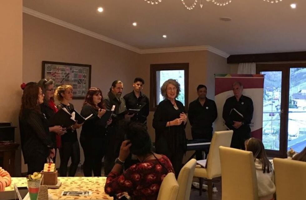 El coro de la Universidad se presentó en El Chaltén