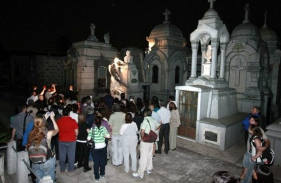 Visita guiada al cementerio San Juan Bautista