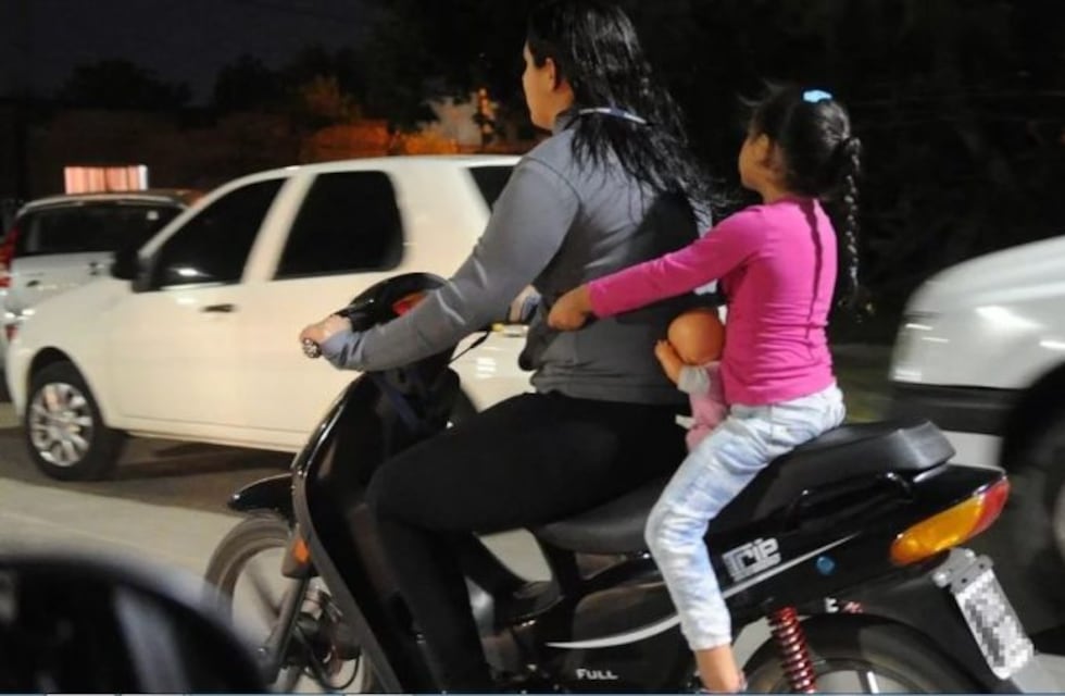 Insisten en usar casco y cinturón al circular con vehículos en Rafaela