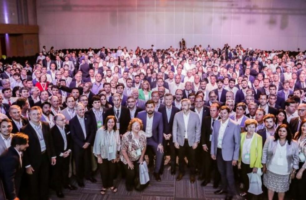 Se realizó el II Encuentro de intendentes donde participó Mauricio Cravero