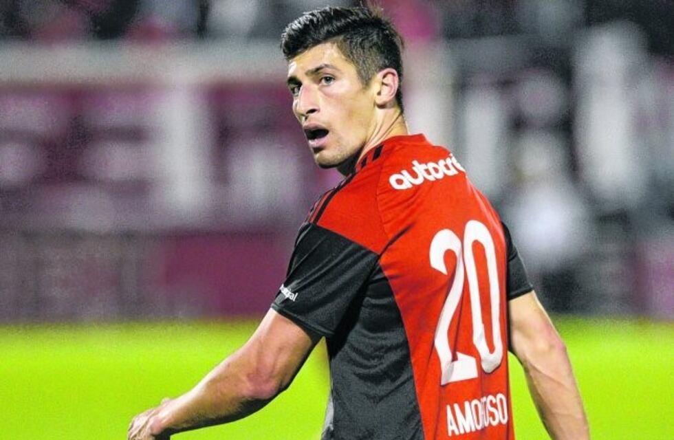 Joel Amoroso rescindió su contrato en Newell's y se va a Chile