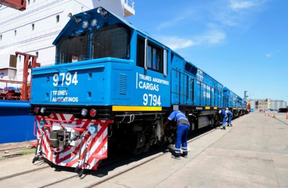 Llegaron 20 nuevas locomotoras chinas para la renovación del Belgrano Cargas