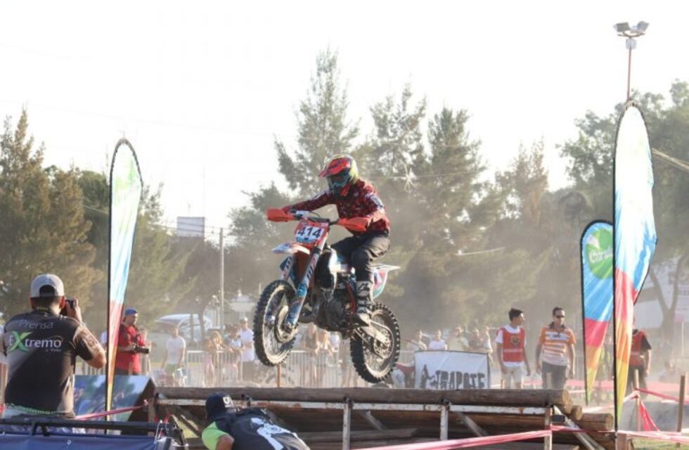 Campeonato de Enduro y Tenis Inclusivo, los encuentros destacados de este "finde" en Carlos Paz