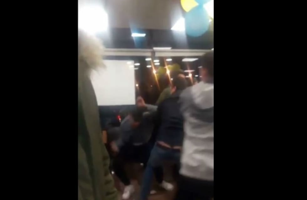 Así fueron las peleas en McDonalds de la Ruta 20