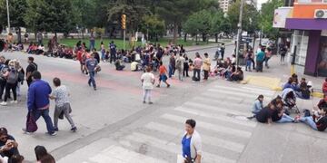 Organizaciones sociales neuquinas protestan y piden bono de fin de año