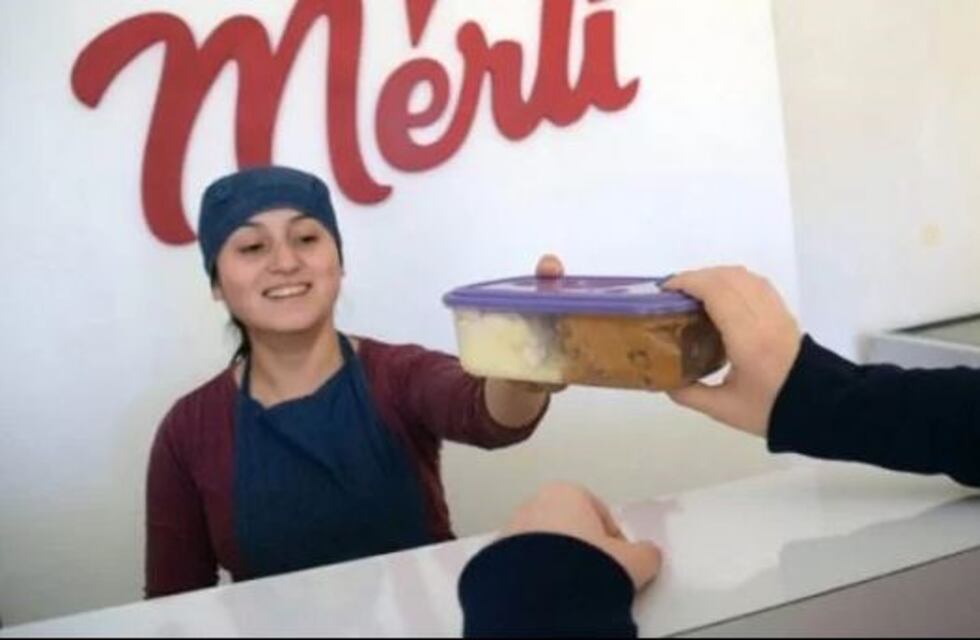 Medio Ambiente: heladería ofrece descuentos a clientes que lleven su táper y no pidan vasos de plástico