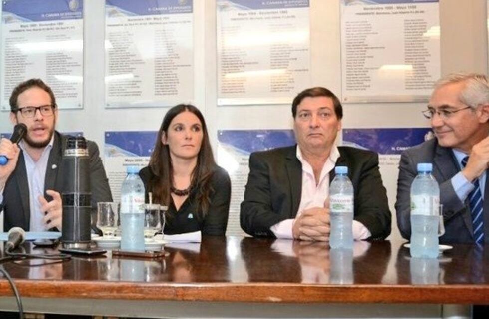 Desde el nuevo sector del PJ remarcaron: "Somos opositores a Cornejo"