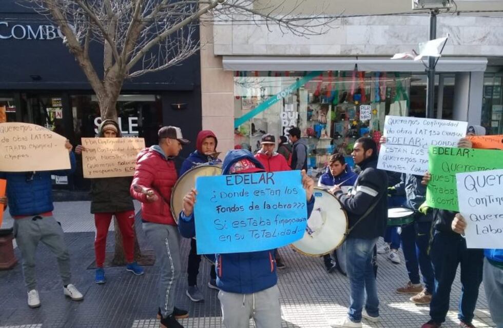 Trabajadores reclaman a EDELaR continuidad de su fuente laboral