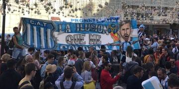 En plena peatonal de Moscú, lo argentinos, y los hinchas de Talleres en particular, se hicieron sentir\u002E