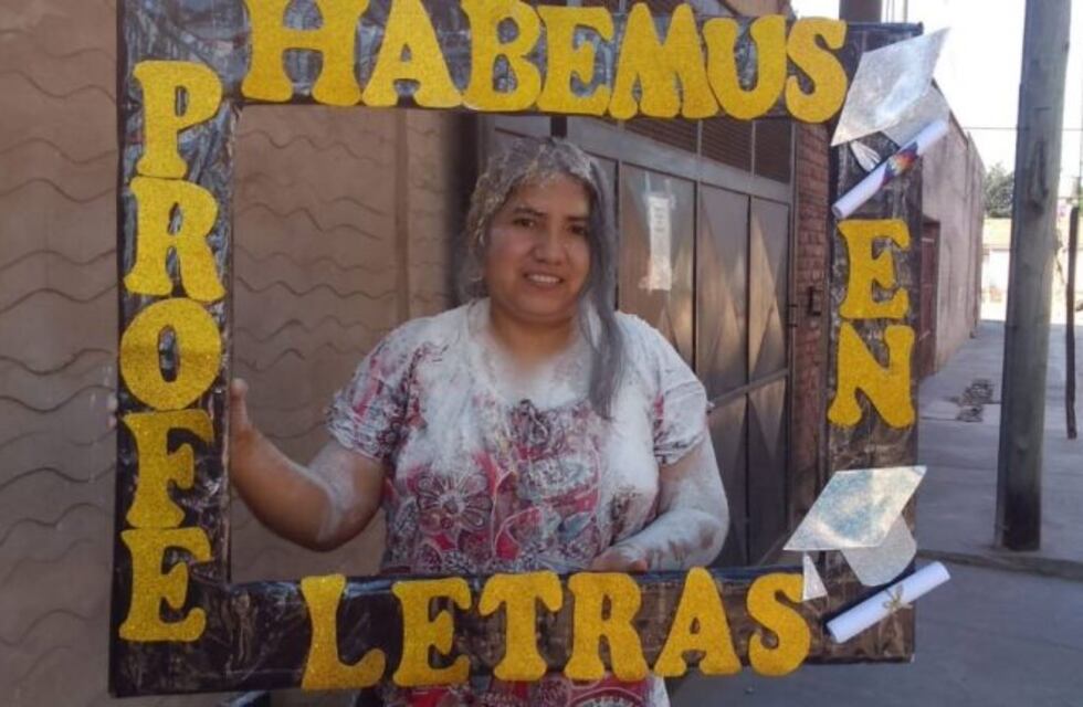 En plena cuarentena una joven originaria terminó la carrera de Letras